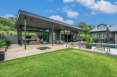 20-Patio 2.jpg